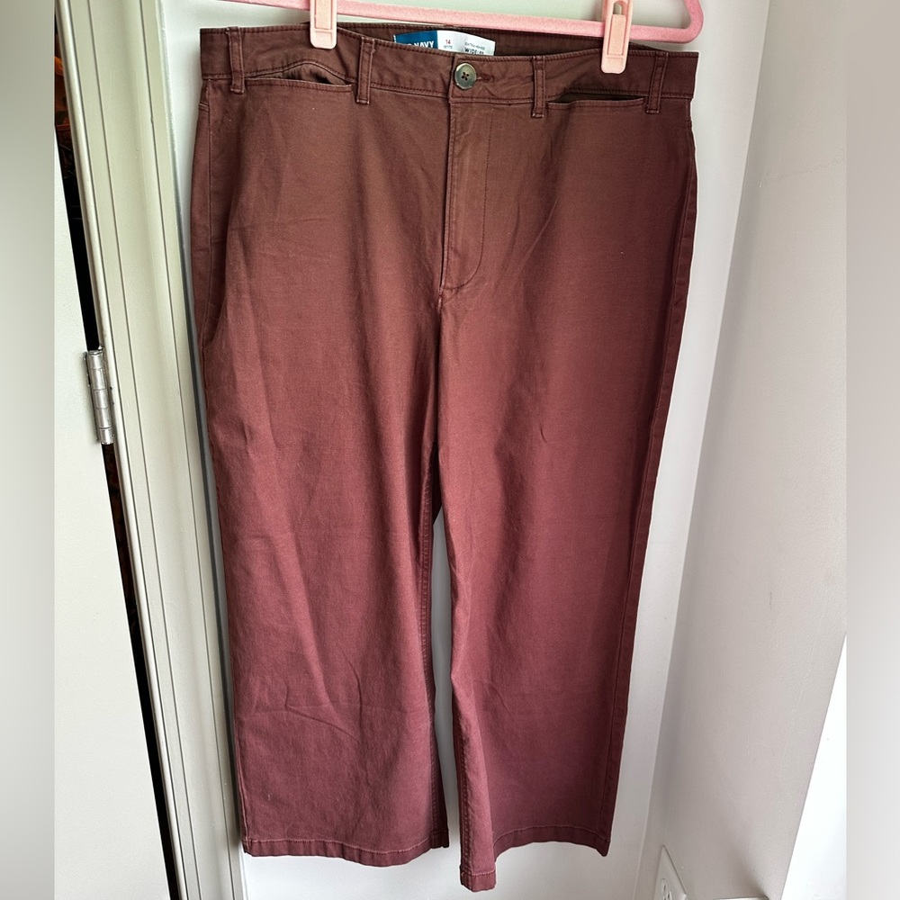 Wide leg pants